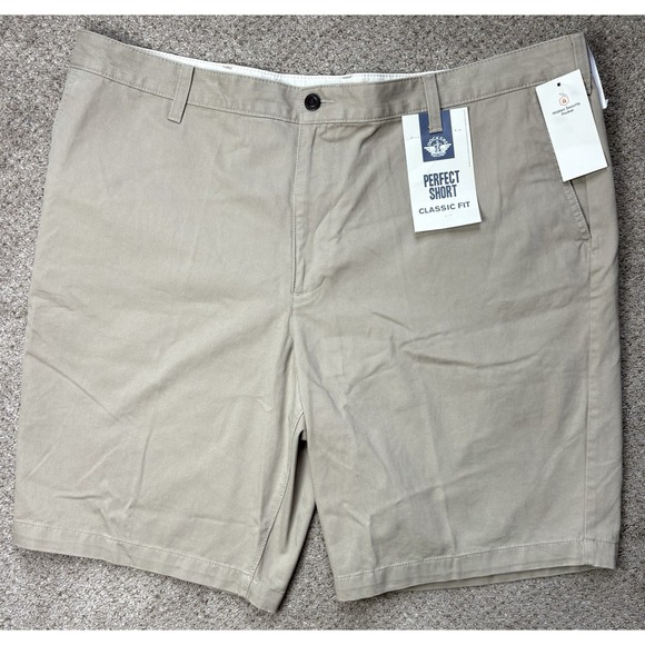 New Levis Dockers Perfect Short Mens Classic Fit Size 44 Tan/Beige/Khaki Cotton - Picture 1 of 10